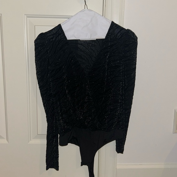 Sparkly zebra print top size small - Picture 2 of 5